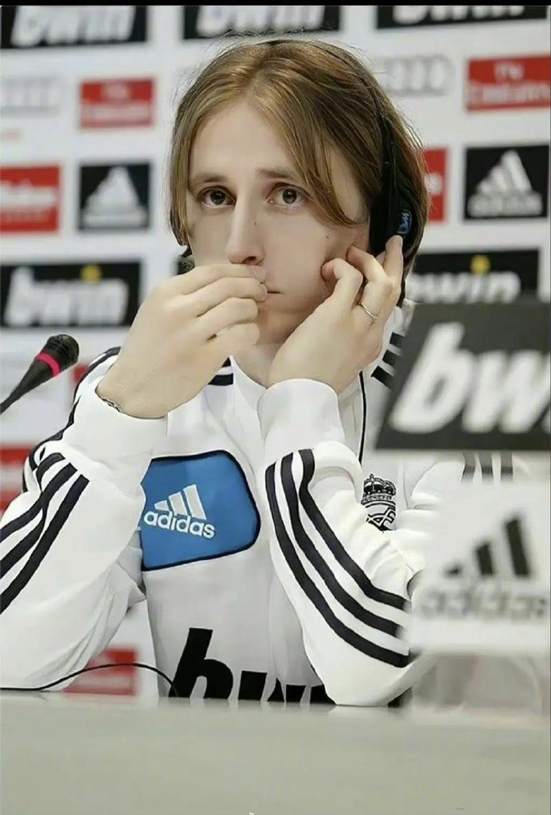 朱利亚诺谈单场最佳：这是我第一个奖杯，被认可让我特别高兴