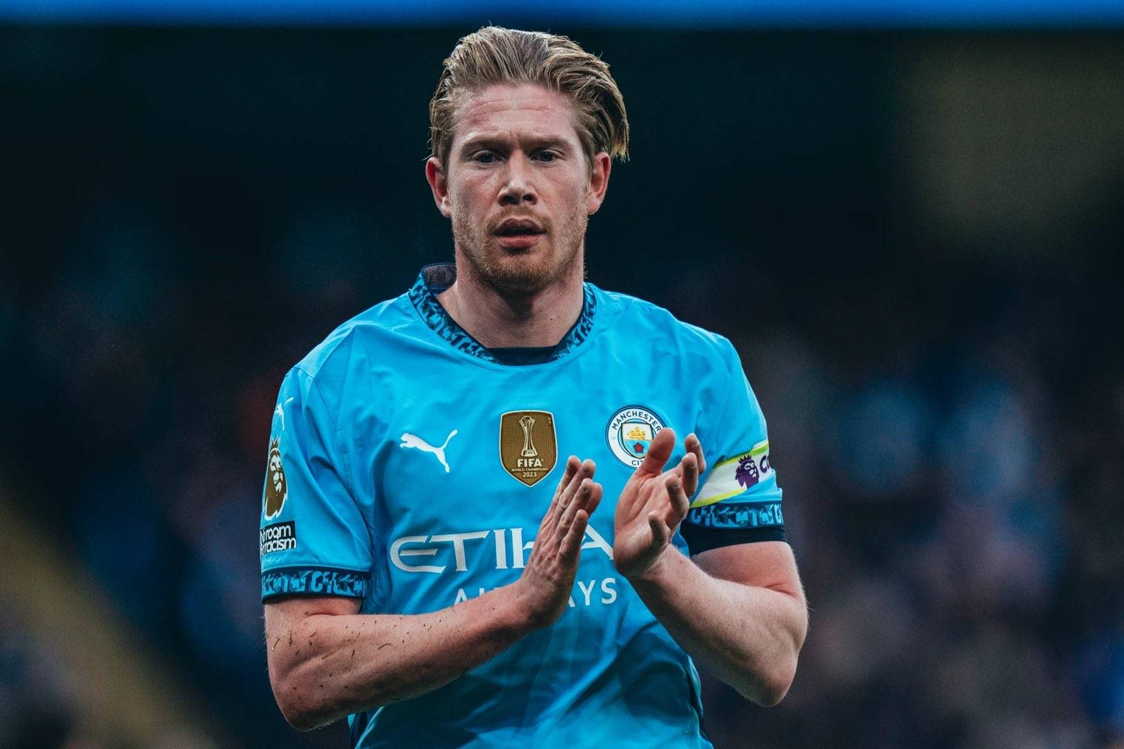 陈艾森领到退役证书，正式告别运动生涯